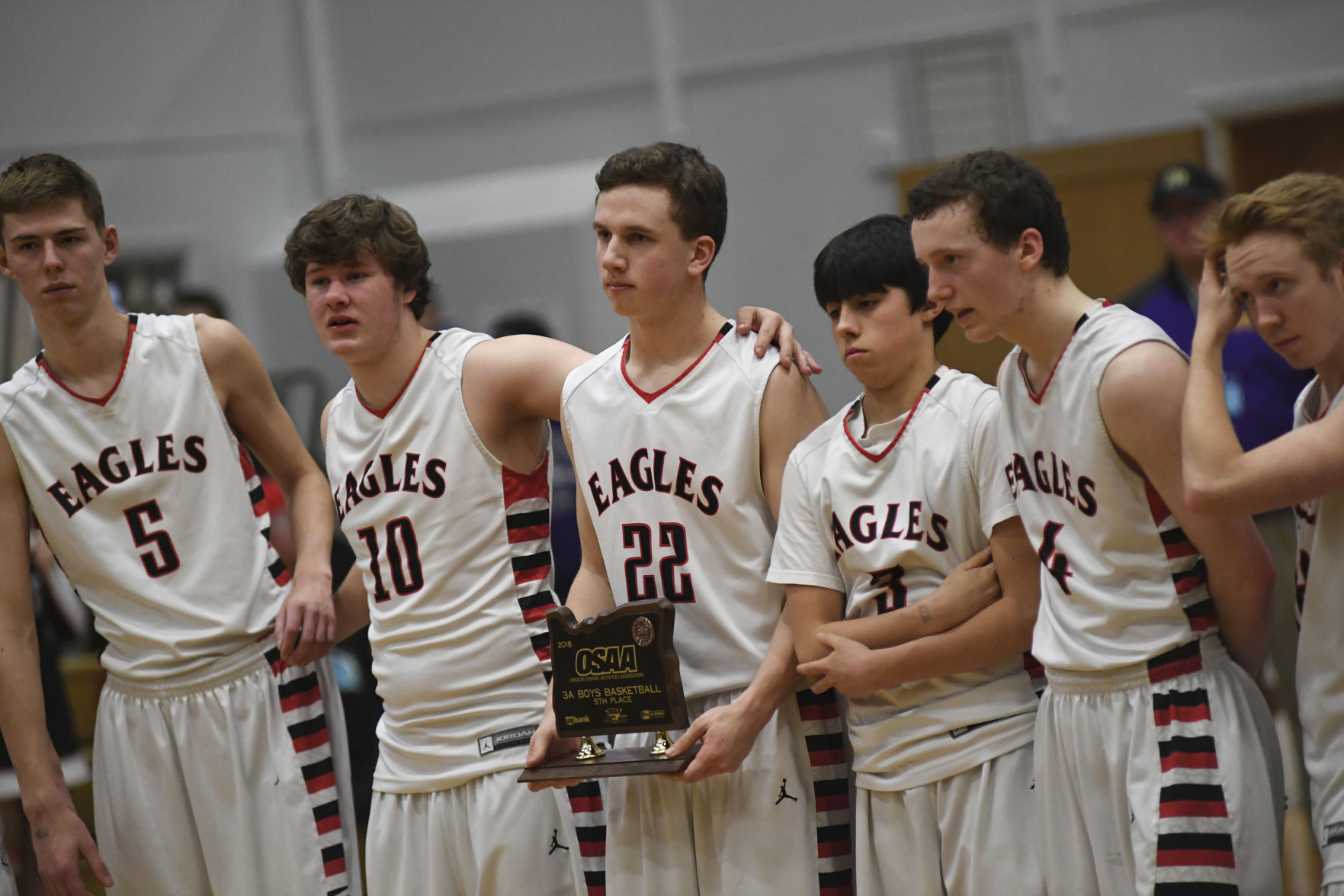 Santiam Christian falls to Blanchet Catholic, places fifth